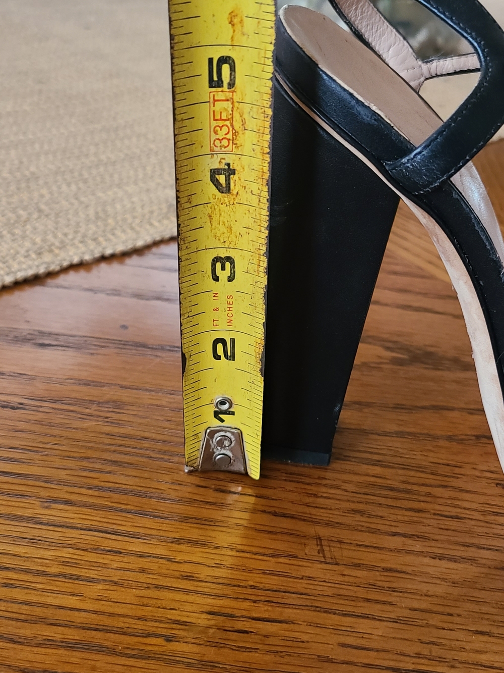 Gucci Black Leather Block Heel Sandals with Gold Horsebit - Picture 5 of 10